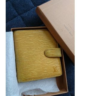 ルイヴィトン(LOUIS VUITTON)のルイヴィトン エピ ２つ折り財布 イエロー(財布)