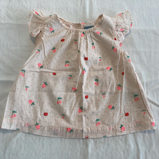 babyGAP(ベビーギャップ)のbabyGAP 夏服４枚セット キッズ/ベビー/マタニティのキッズ服女の子用(90cm~)(Tシャツ/カットソー)の商品写真