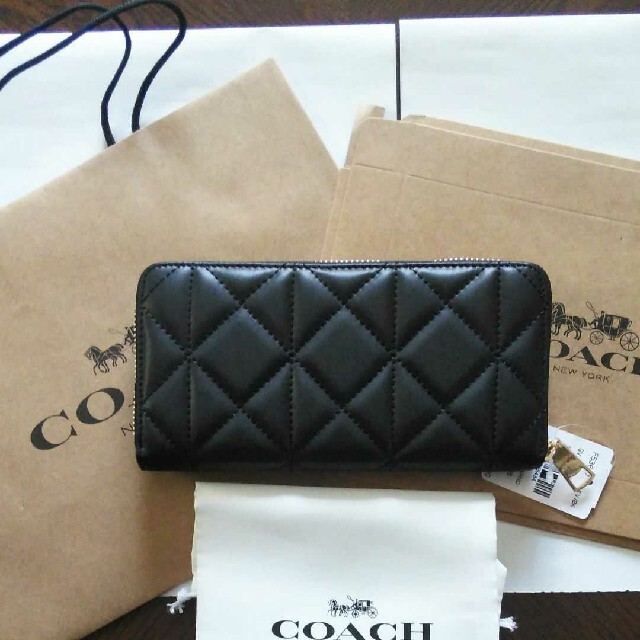 COACH(コーチ)の【COACH】 新品　 長財布　キルトタイプ　ブラック レディースのファッション小物(財布)の商品写真