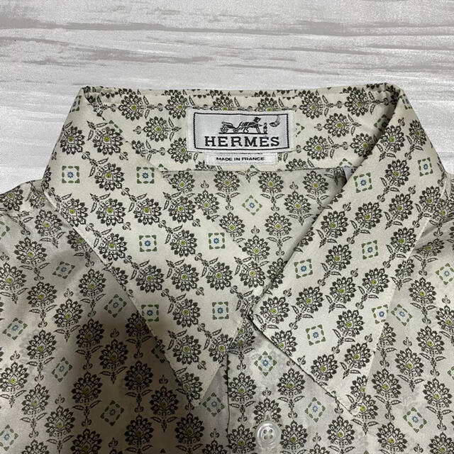 Hermes(エルメス)のエルメス　HERMES シルク　シルクシャツ　柄シャツ　シルク100% メンズのトップス(シャツ)の商品写真