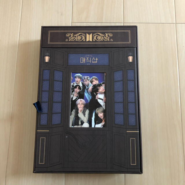 防弾少年団(BTS)(ボウダンショウネンダン)のBTS magic shop dvd エンタメ/ホビーのCD(K-POP/アジア)の商品写真