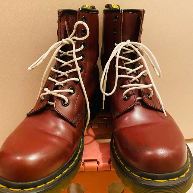 Dr.Martens(ドクターマーチン)のドクターマーチン 8ホール ブーツ チェリーレッド レディースの靴/シューズ(ブーツ)の商品写真