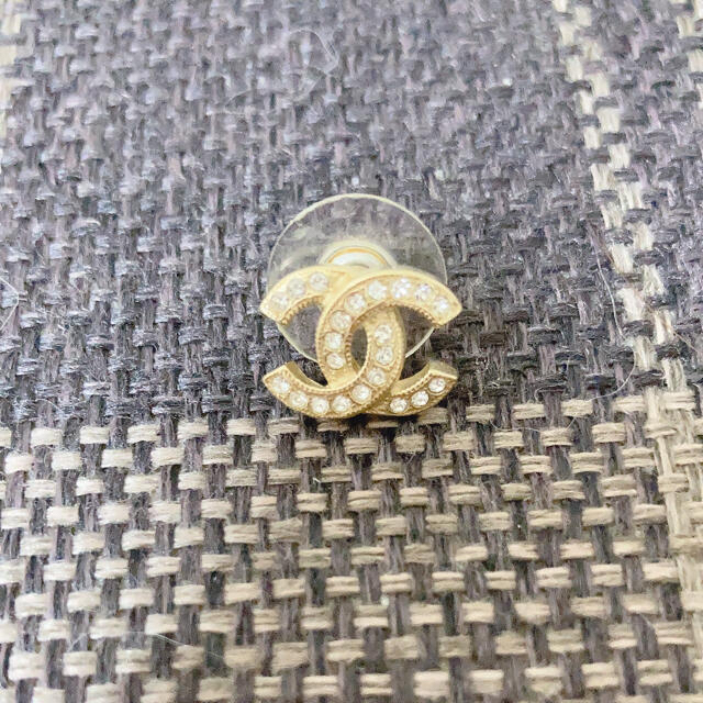 CHANEL ピアス　１つ