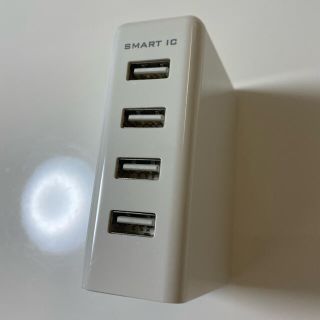 オウルテック Smart IC搭載 4ポートAC充電器（ホワイト）(バッテリー/充電器)