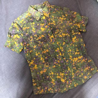 ポールスミス(Paul Smith)の小花柄　シャツ　ポールスミス(シャツ/ブラウス(半袖/袖なし))