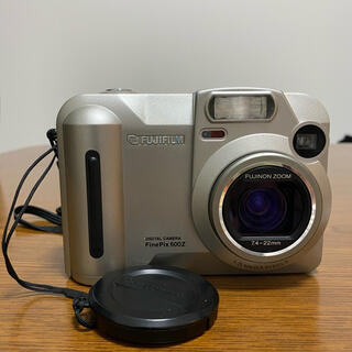 フジフイルム(富士フイルム)の富士フィルム　カメラ　FinePix600Z 値下げ交渉あり(コンパクトデジタルカメラ)