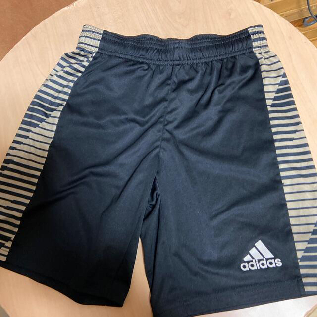 adidas(アディダス)のアディダスサッカーパンツ スポーツ/アウトドアのサッカー/フットサル(ウェア)の商品写真