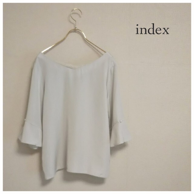 INDEX(インデックス)の◆やぁ様専用◆インデックス☆五分袖 フレアースリーブ ブラウス sizeM レディースのトップス(シャツ/ブラウス(半袖/袖なし))の商品写真