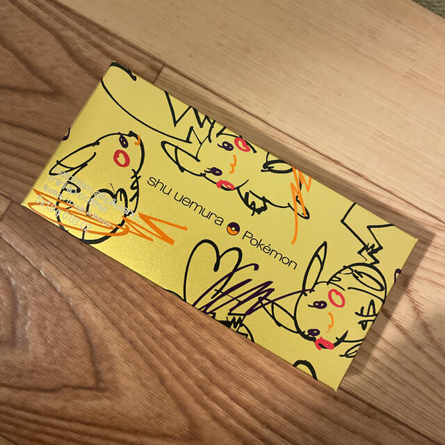 shu uemura(シュウウエムラ)のシュウウエムラ　キャッチエムオールピカチュウミニリップコフレ コスメ/美容のベースメイク/化粧品(口紅)の商品写真
