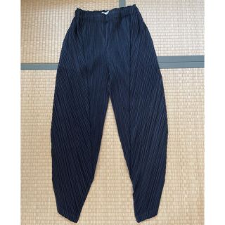 プリーツプリーズイッセイミヤケ(PLEATS PLEASE ISSEY MIYAKE)のイッセイミヤ　プリーツプリーズ　ボトムス　ズボン(カジュアルパンツ)