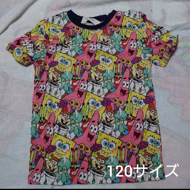 H&M(エイチアンドエム)の新品 スポンジボブ 総柄Tシャツ  120サイズ パトリック ゲイリー キッズ/ベビー/マタニティのキッズ服男の子用(90cm~)(Tシャツ/カットソー)の商品写真