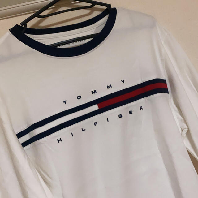 TOMMY HILFIGER(トミーヒルフィガー)の格安　長袖　TOMMY HILFIGER Tシャツ メンズのトップス(Tシャツ/カットソー(七分/長袖))の商品写真