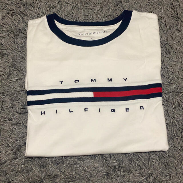 TOMMY HILFIGER(トミーヒルフィガー)の格安　長袖　TOMMY HILFIGER Tシャツ メンズのトップス(Tシャツ/カットソー(七分/長袖))の商品写真