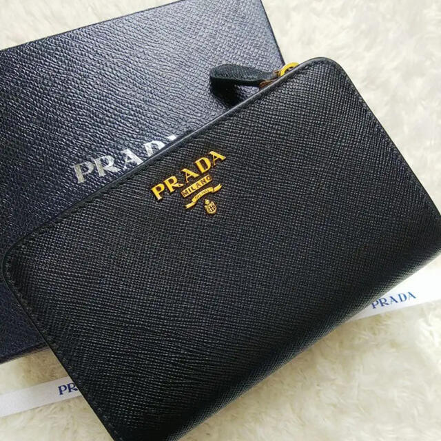 美品　PRADA　サッフィアーノ　2つ折り財布のサムネイル