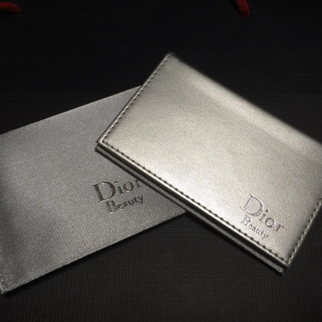 Dior(ディオール)の【新品】DIOR 脂取り紙付 ミラー☆パスケース 名刺入れ レディースのファッション小物(名刺入れ/定期入れ)の商品写真