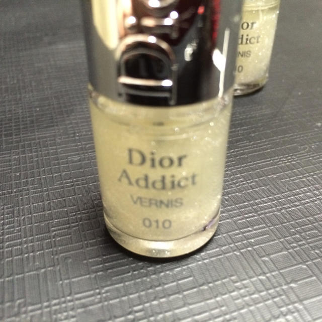 新品 DIOR ADDICT VERNIS #010 ネイルカラー macktiles.com