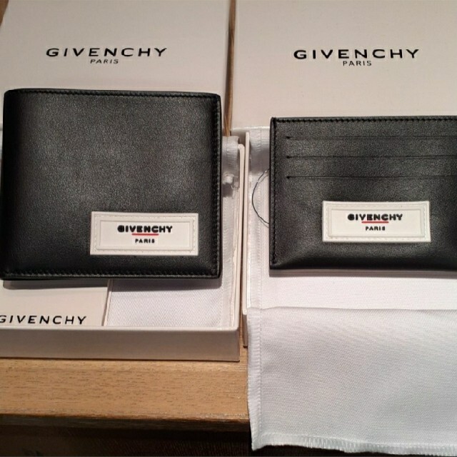 折り財布GIVENCHY 折り財布&カードケース セット販売‼️