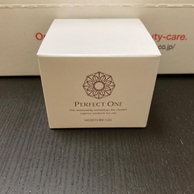 PERFECT ONE(パーフェクトワン)のモイスチャージェル コスメ/美容のスキンケア/基礎化粧品(オールインワン化粧品)の商品写真