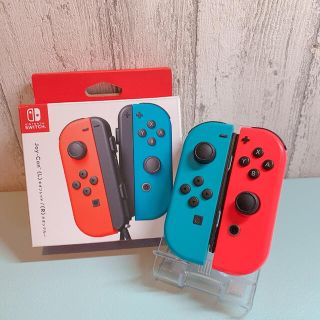 ニンテンドースイッチ(Nintendo Switch)のストラップ２本付きブルー レッドSwitch 左右セットジョイコンJoy-Con(その他)