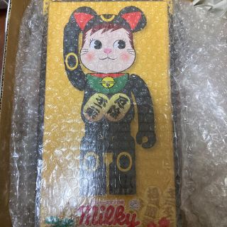 フジヤ(不二家)の○新品未開封○BE@RBRICK 招き猫 ポコちゃん 黒 400％(その他)