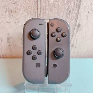 ニンテンドースイッチ(Nintendo Switch)の準美品 人気カラー廃盤グレーSwitch 左右セット ジョイコンJoy-Con(その他)