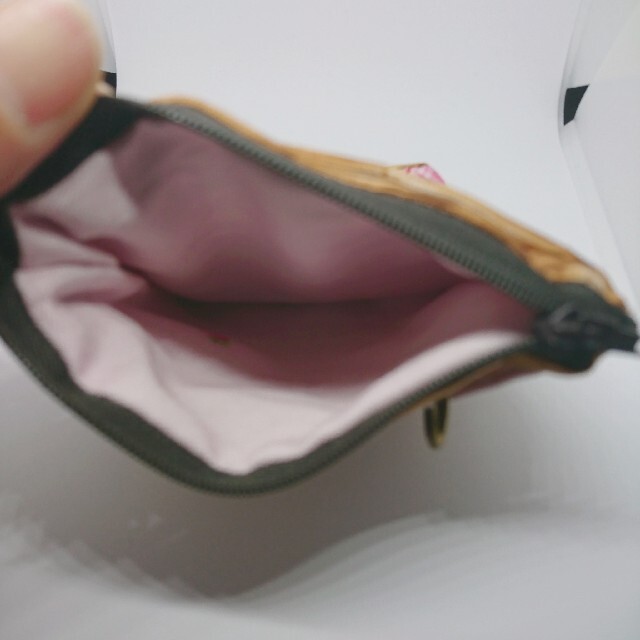 セール移動ポケット 縦型 いちご ハンドメイドのキッズ/ベビー(外出用品)の商品写真