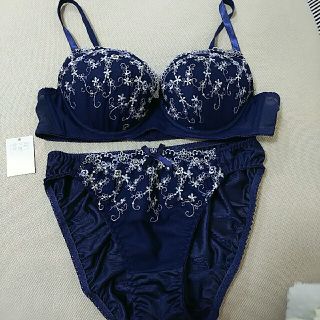 チュチュアンナ(tutuanna)のジャンカルド様専用 ブラ･ショーツセット C75 Mサイズ 値下げしました(ブラ&ショーツセット)