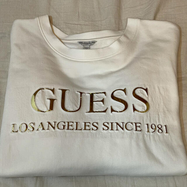 GUESS(ゲス)のguessトレーナー レディースのトップス(トレーナー/スウェット)の商品写真