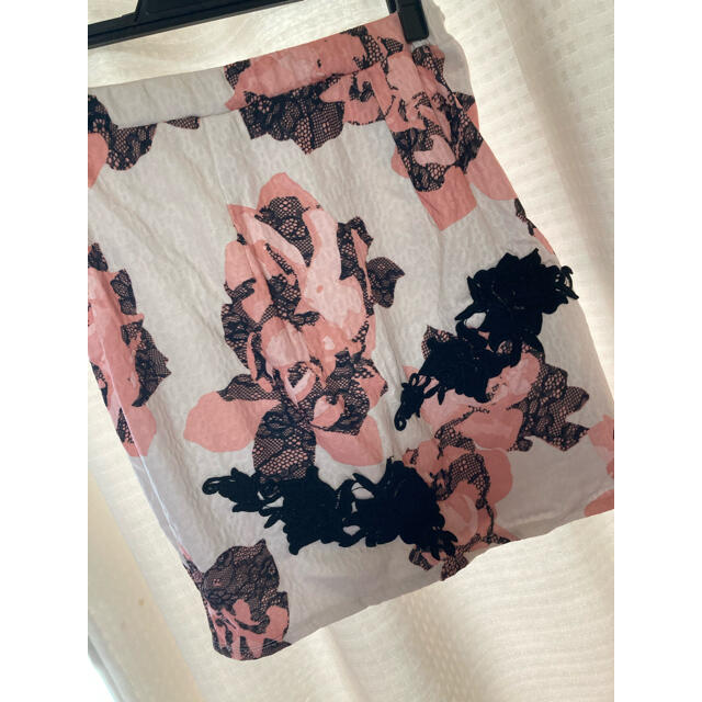 rienda(リエンダ)のリエンダ　花柄スカート レディースのスカート(ミニスカート)の商品写真