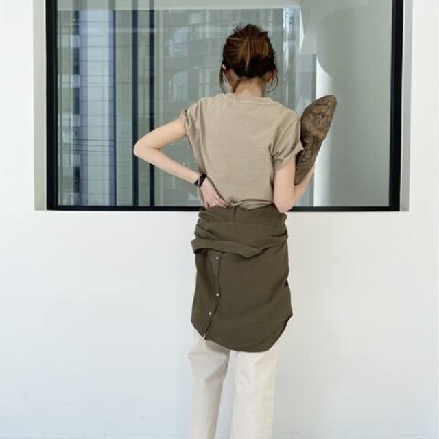 L'Appartement DEUXIEME CLASSE(アパルトモンドゥーズィエムクラス)の新品L'Appartement REMI RELIEF/Compact T-sh レディースのトップス(Tシャツ(半袖/袖なし))の商品写真