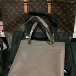 ルイヴィトン(LOUIS VUITTON)のSALE レアなエピ 【 LOUISE  VUITTON 】 … グレージュ(トートバッグ)