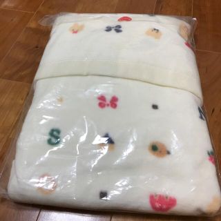 赤ちゃんの城　綿毛布と防水シーツ(毛布)