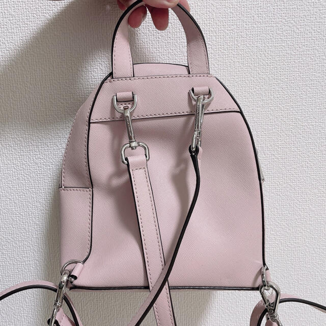 得価限定品 Michael マイケルコース パンチングレザー ミニリュックの 正規取扱店販売店 マイケルコース!パンチングレザーバッグ 大容量 美品MICHAELKORS トートバッグ