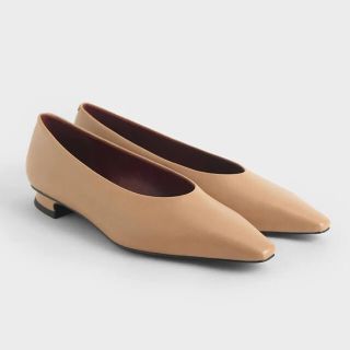 チャールズアンドキース(Charles and Keith)のCHARLES & KEITH クラシックバレリーナ　フラット(ハイヒール/パンプス)