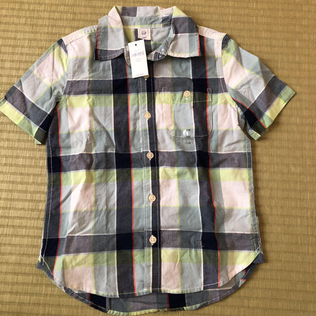 babyGAP(ベビーギャップ)のbabyGAP 半袖シャツ チェックシャツ　新品未使用 キッズ/ベビー/マタニティのキッズ服男の子用(90cm~)(ブラウス)の商品写真