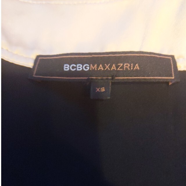 BCBGMAXAZRIA(ビーシービージーマックスアズリア)のbcbgmaxazria シルクトップス レディースのトップス(シャツ/ブラウス(半袖/袖なし))の商品写真