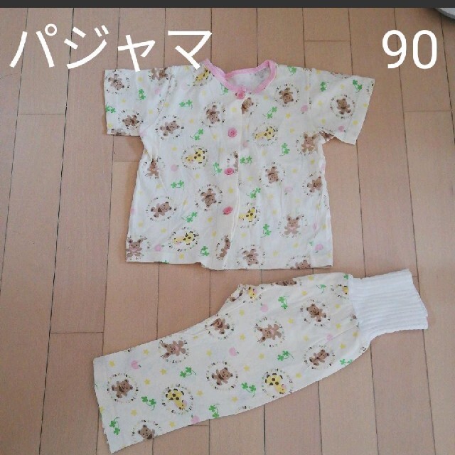 パジャマ　半袖　90 キッズ/ベビー/マタニティのキッズ服女の子用(90cm~)(パジャマ)の商品写真