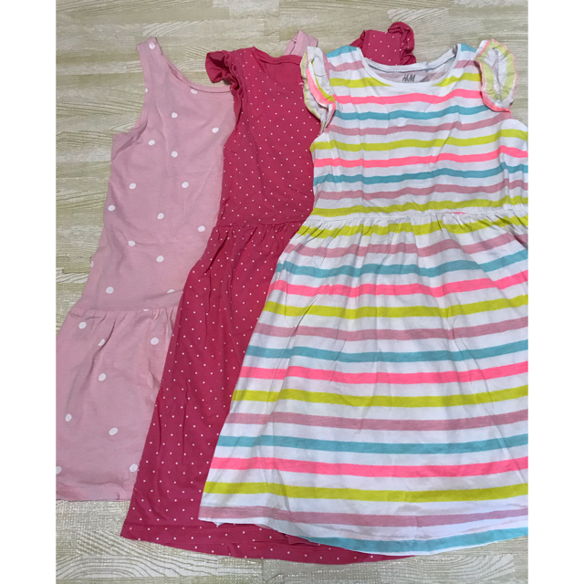 UNIQLO(ユニクロ)のワンピース　6枚セット　 キッズ/ベビー/マタニティのキッズ服女の子用(90cm~)(ワンピース)の商品写真