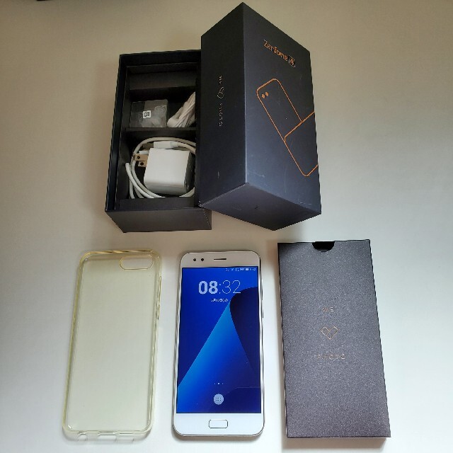 zenfone4 ZE554KL 台湾版（付属品全て有）