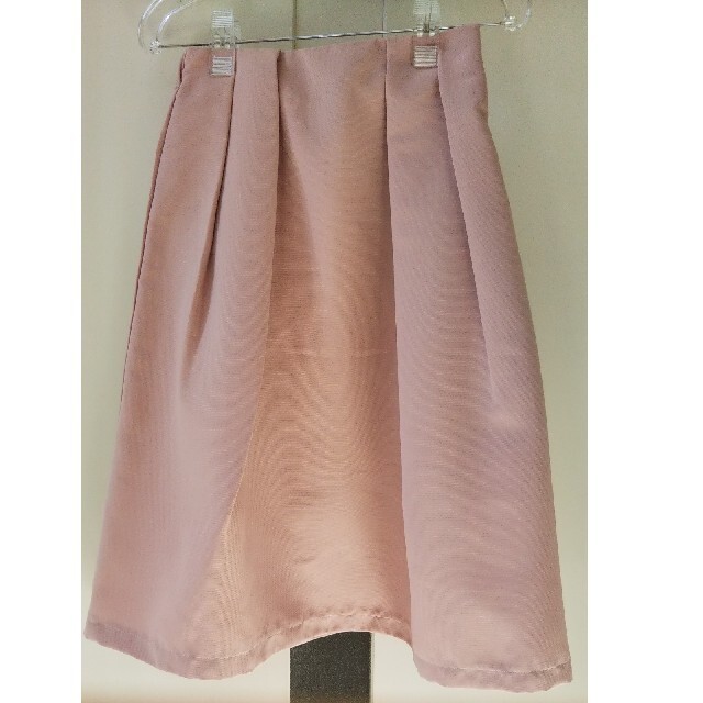 GU(ジーユー)の【新品未使用タグ付き】GU ジ－ユ－スカート フレアー レディースのスカート(ひざ丈スカート)の商品写真