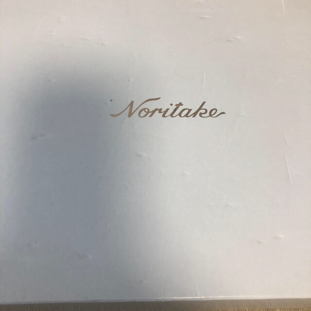 Noritake(ノリタケ)のちなつ様専用　新品ノリタケ　レースウッドゴールド　ティーコーヒー碗皿5脚セット インテリア/住まい/日用品のキッチン/食器(グラス/カップ)の商品写真