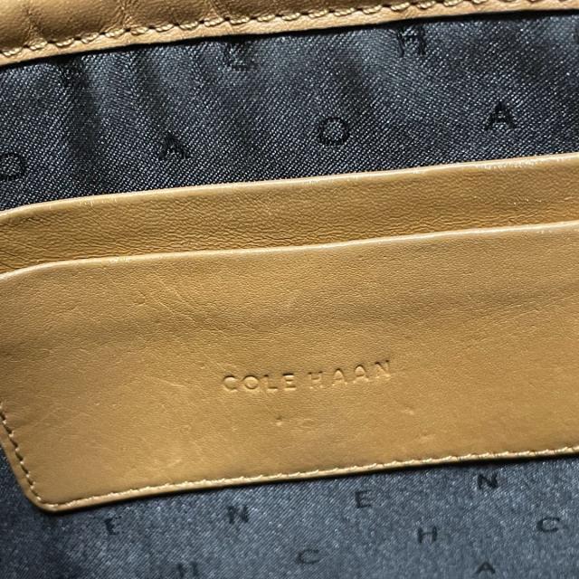 Cole Haan(コールハーン)のCOLE HAAN(コールハーン) ブラウン レザー レディースのバッグ(ショルダーバッグ)の商品写真