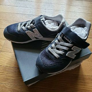 ニューバランス(New Balance)のはーみー様専用　新品　new balance　スニーカー　ネイビー　18㎝(スニーカー)