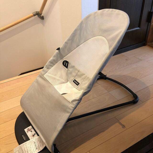 BABYBJORN(ベビービョルン)のクーポン期間中お値下げ‼️ビョルン　バウンサー　メッシュ キッズ/ベビー/マタニティのキッズ/ベビー/マタニティ その他(その他)の商品写真