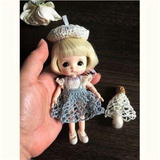 SALE オビツ１１サイズ　★ベレー帽セット　キヌガサタケのスカート　服　№２６(その他)