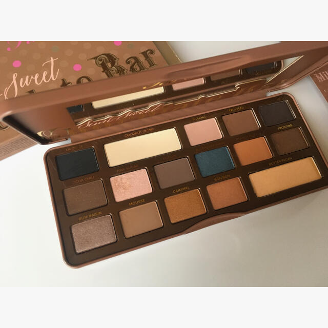 Too Faced(トゥフェイス)の【Too faced】アイシャドウ パレット【semi sweet】 コスメ/美容のベースメイク/化粧品(アイシャドウ)の商品写真