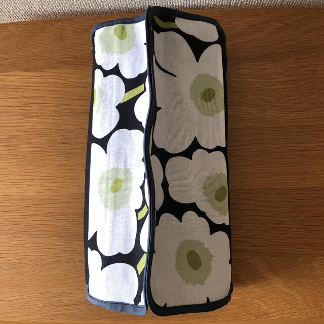 marimekko(マリメッコ)の＊ハンドメイド＊ ボックスティッシュカバー  (ブラック×ネイビー)北欧 ハンドメイドの生活雑貨(その他)の商品写真