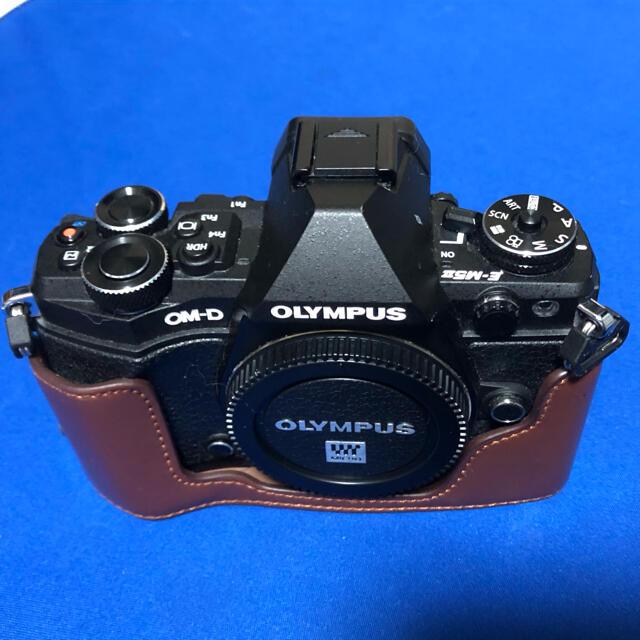 OLYMPUS OM-D E-M5 Mark IIカメラ