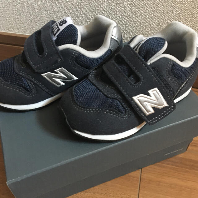 New Balance(ニューバランス)の未使用ベビーキッズスニーカーNEW BALANCE ニューバランス 12.5最終 キッズ/ベビー/マタニティのベビー靴/シューズ(~14cm)(スニーカー)の商品写真