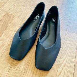 ザラ(ZARA)の新品未使用品！ZARA フラット　シューズ　黒　36(ハイヒール/パンプス)